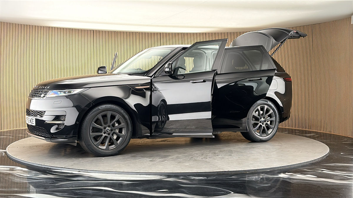 More views of Land Rover Range Rover Sport