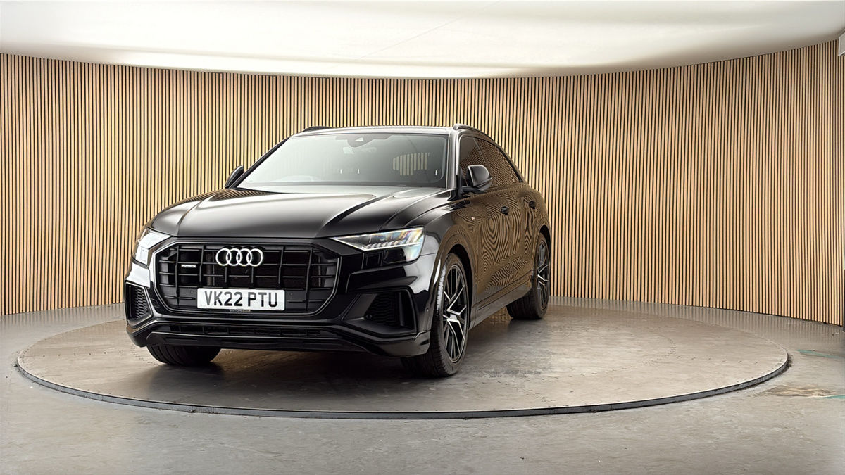 More views of Audi Q8