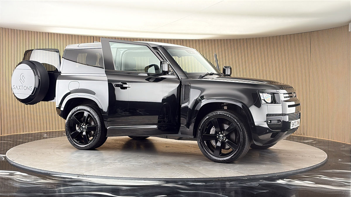 More views of Land Rover Defender 90