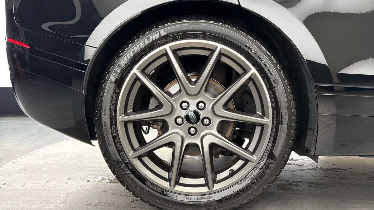 Land Rover Range Rover Velar Image 10