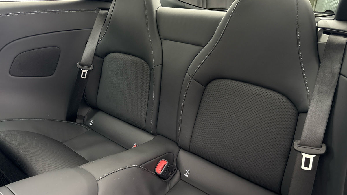 Mercedes-Benz AMG GT Image 8