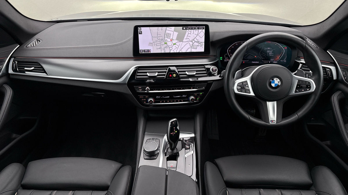 BMW 5 Series Image 12