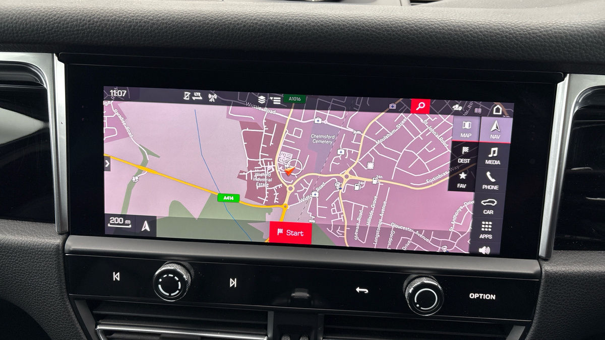 Porsche Macan Image 17