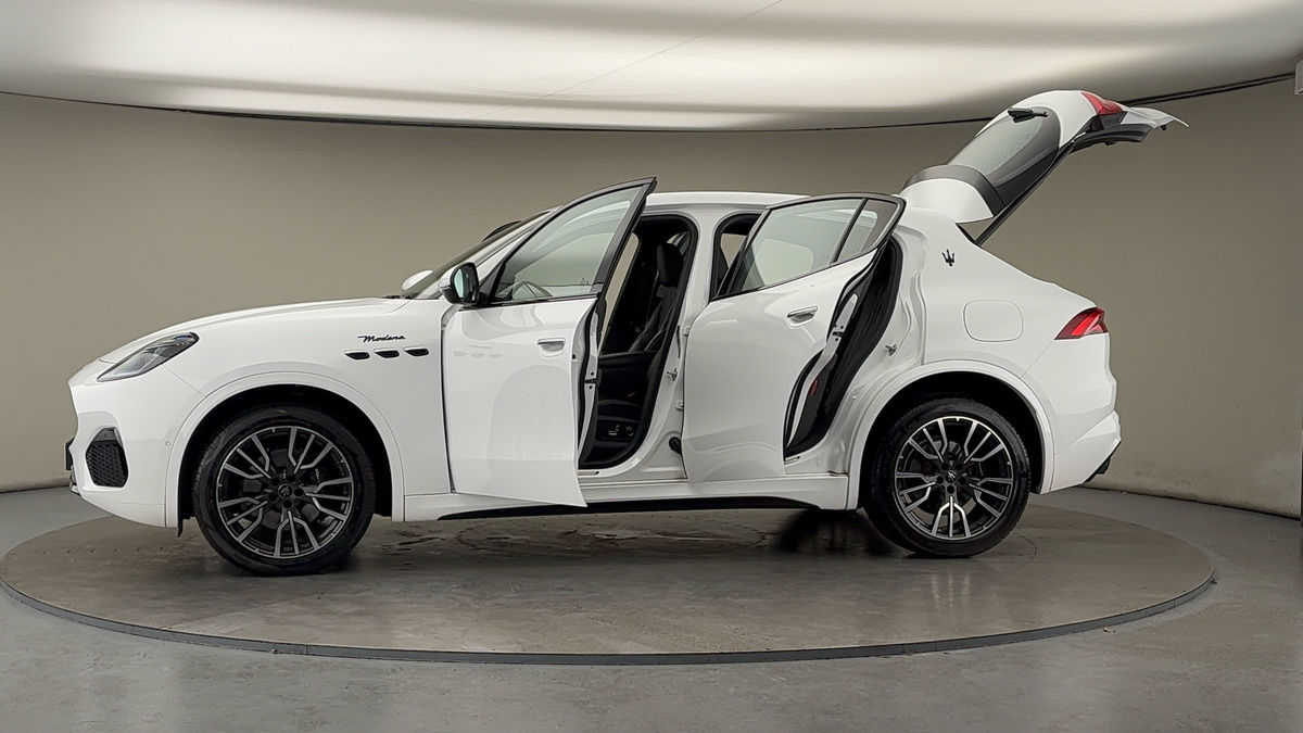 More views of Maserati Grecale