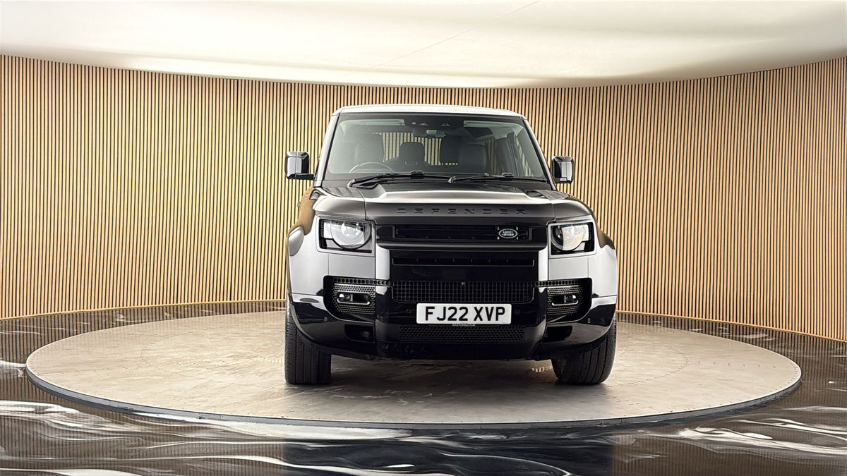 More views of Land Rover Defender 90
