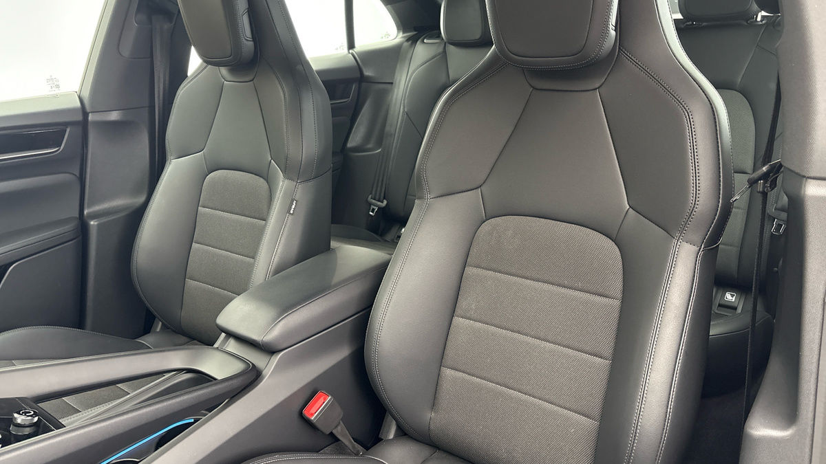 Porsche Macan Image 7