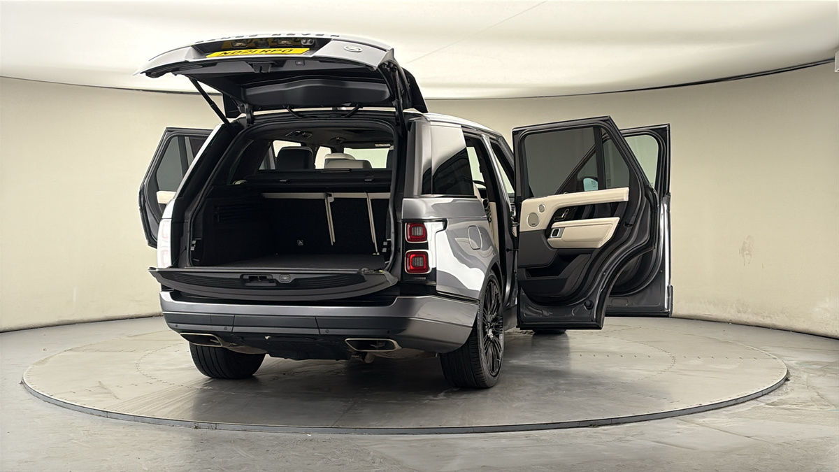 More views of Land Rover Range Rover