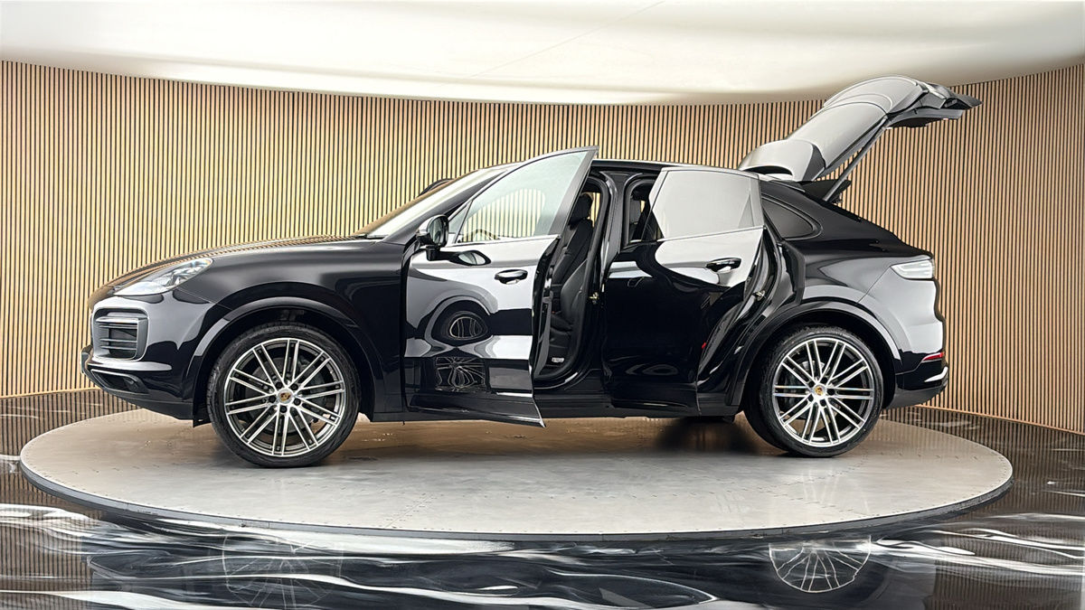 More views of Porsche Cayenne