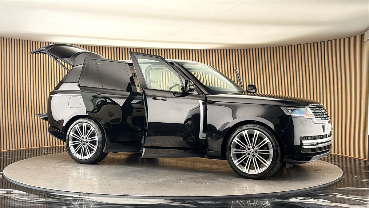 More views of Land Rover Range Rover
