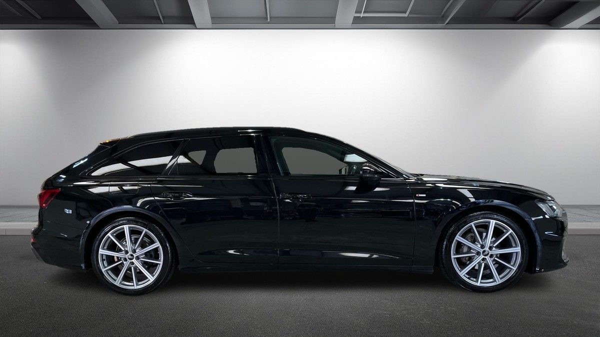 Audi A6 Avant Image 16