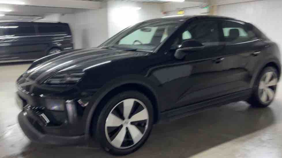 More views of Porsche Macan