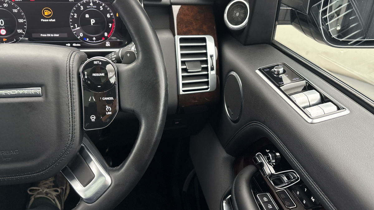 Land Rover Range Rover Image 14