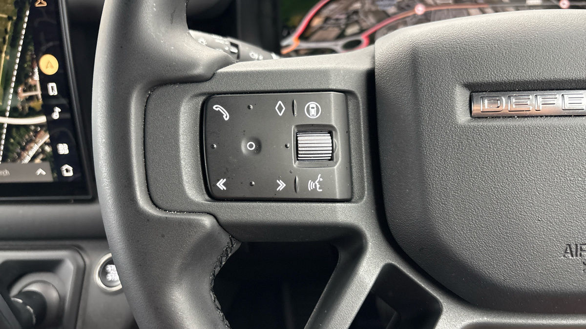 Land Rover Defender 110 Urban Image 13