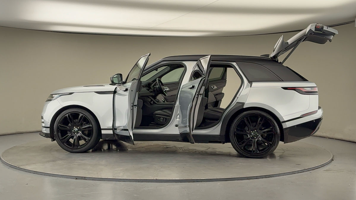 More views of Land Rover Range Rover Velar