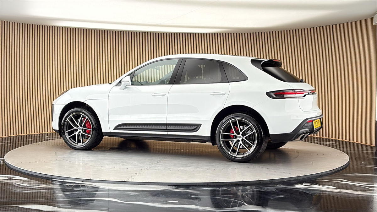 More views of Porsche Macan
