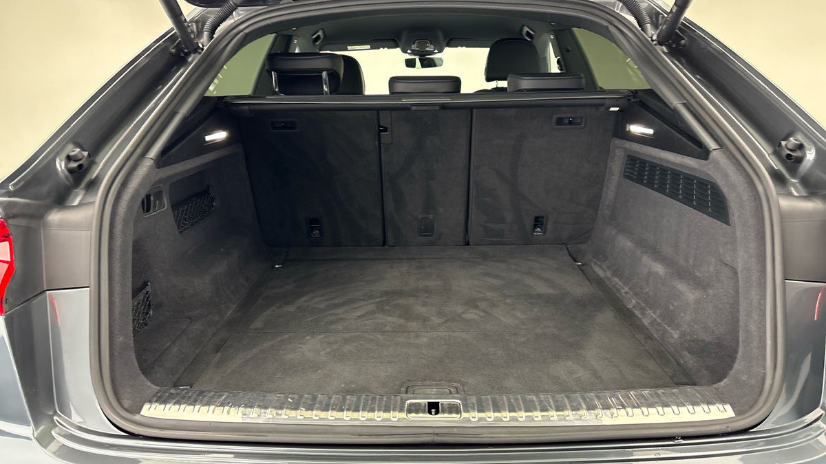 Audi Q8 Image 11