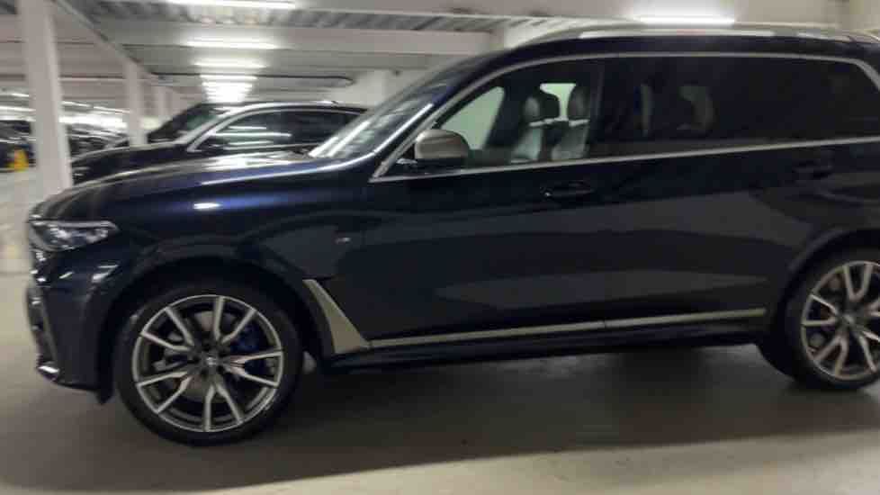 More views of BMW X7