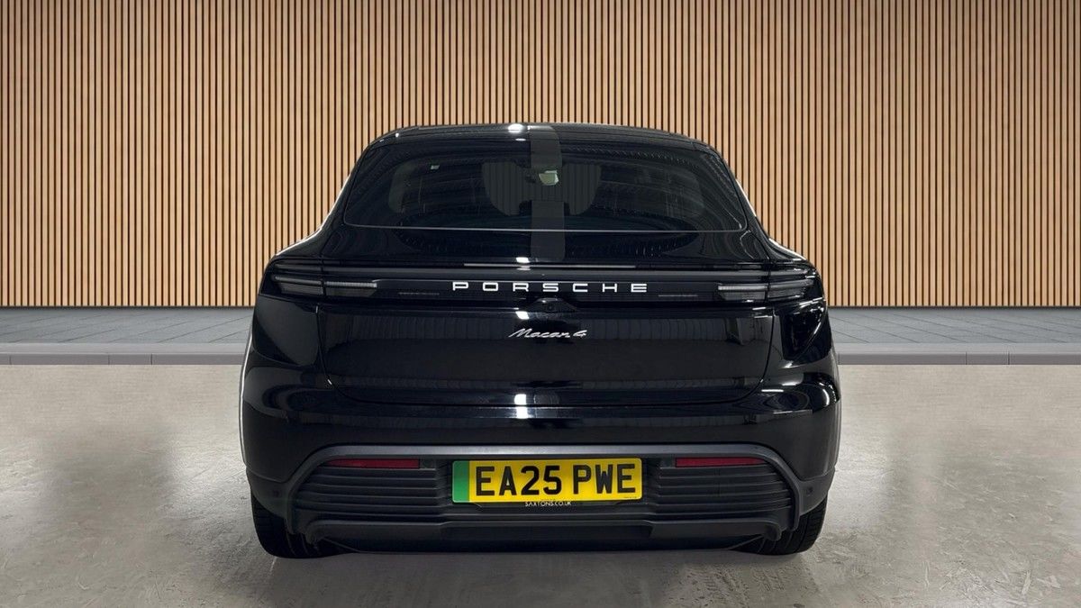 Porsche Macan Image 4