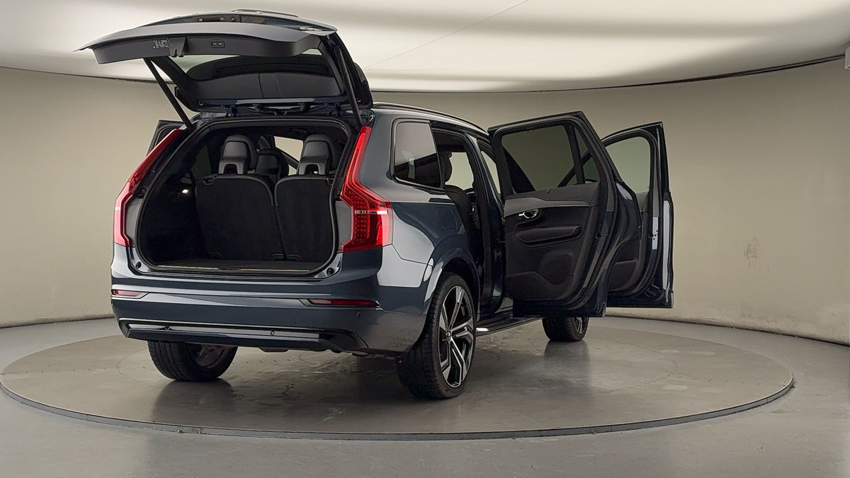 More views of Volvo XC90