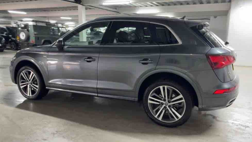 More views of Audi Q5
