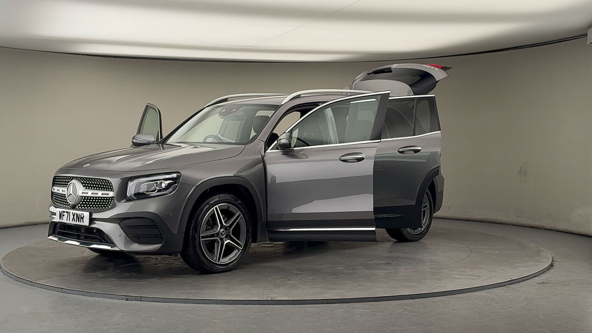 Mercedes-Benz GLB Image 22