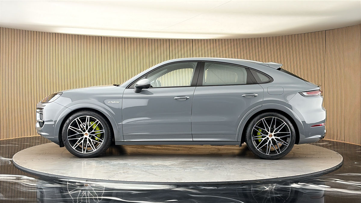 Porsche Cayenne Image 15