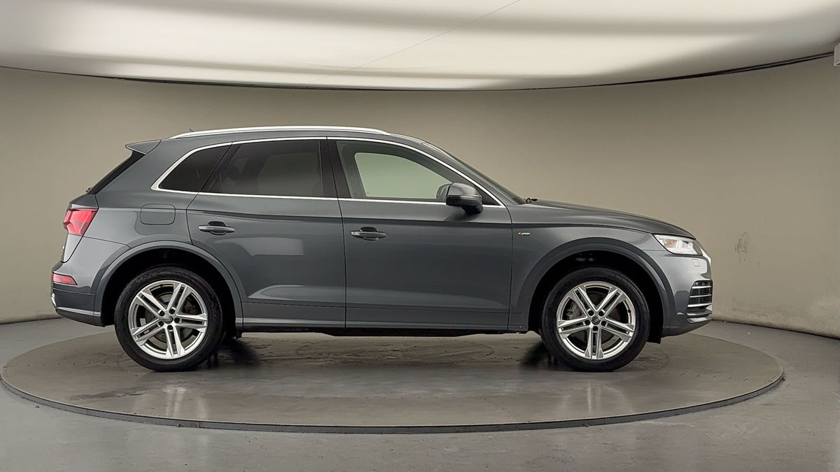 Audi Q5 Image 16