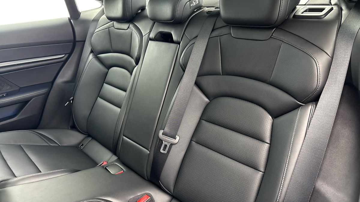 Porsche Taycan Image 8