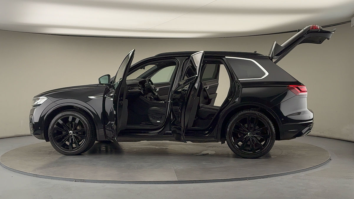 More views of Volkswagen Touareg