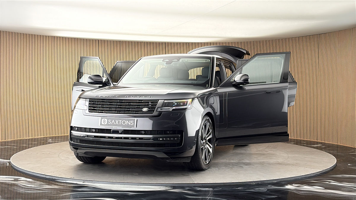 More views of Land Rover Range Rover