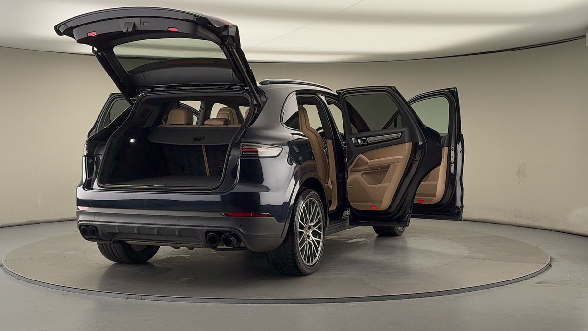 More views of Porsche Cayenne