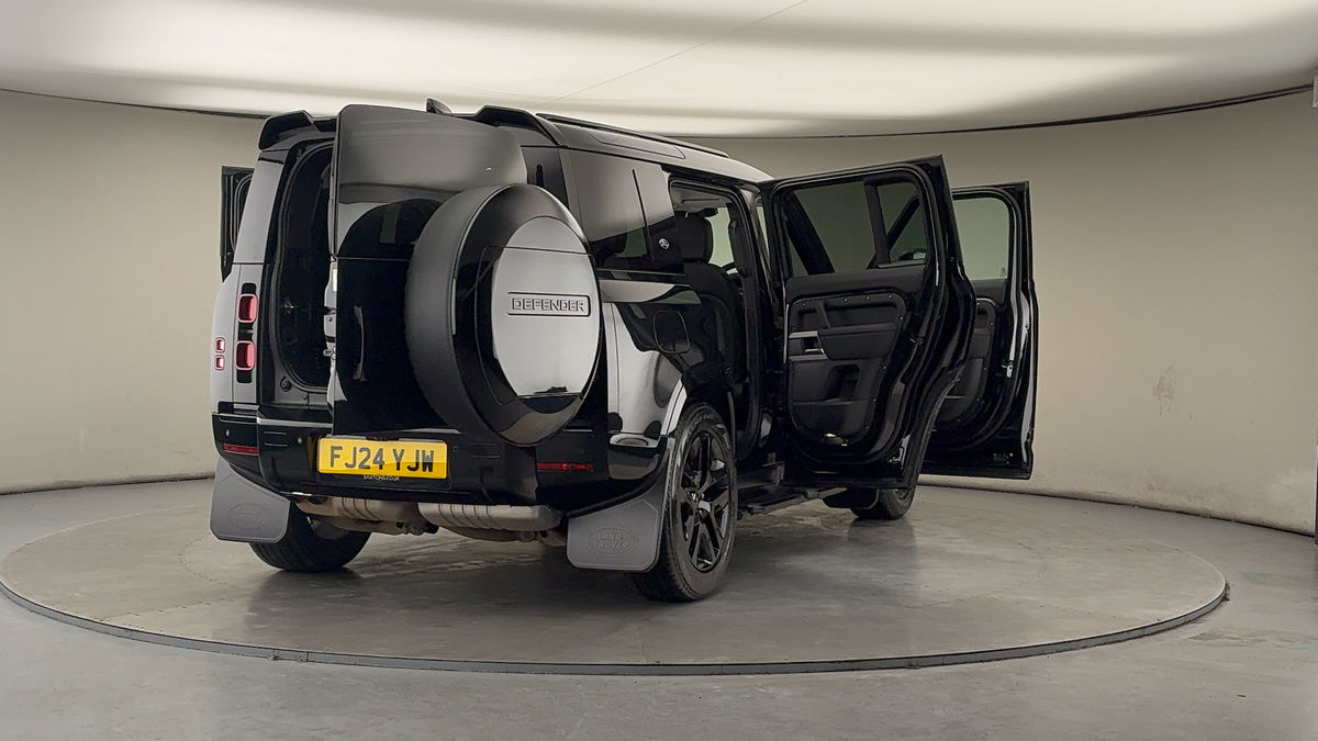 More views of Land Rover Defender 110