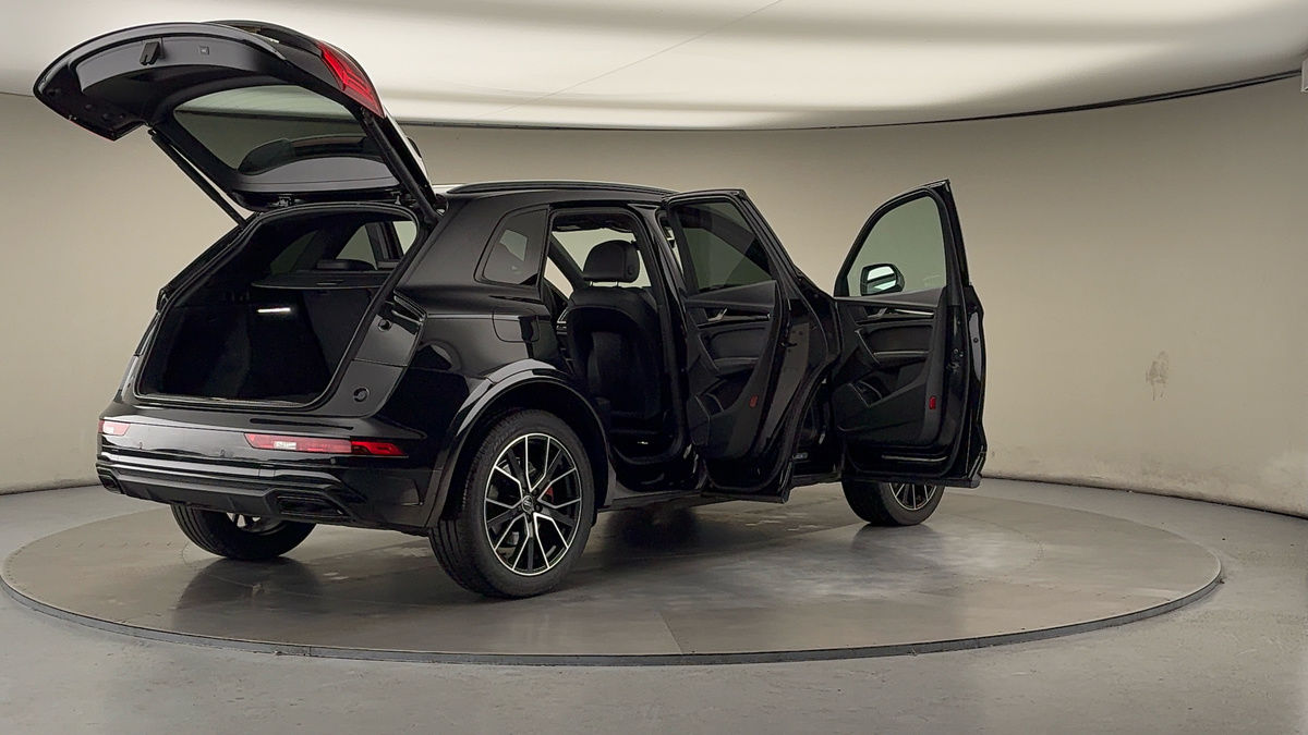 More views of Audi Q5