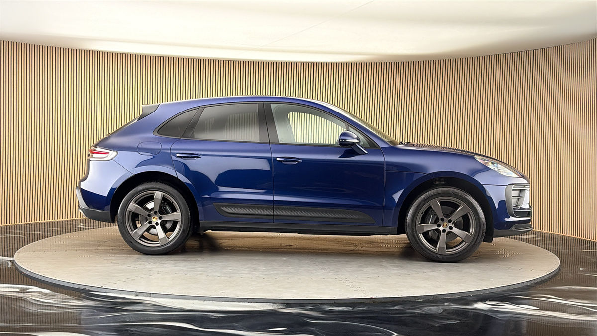 More views of Porsche Macan
