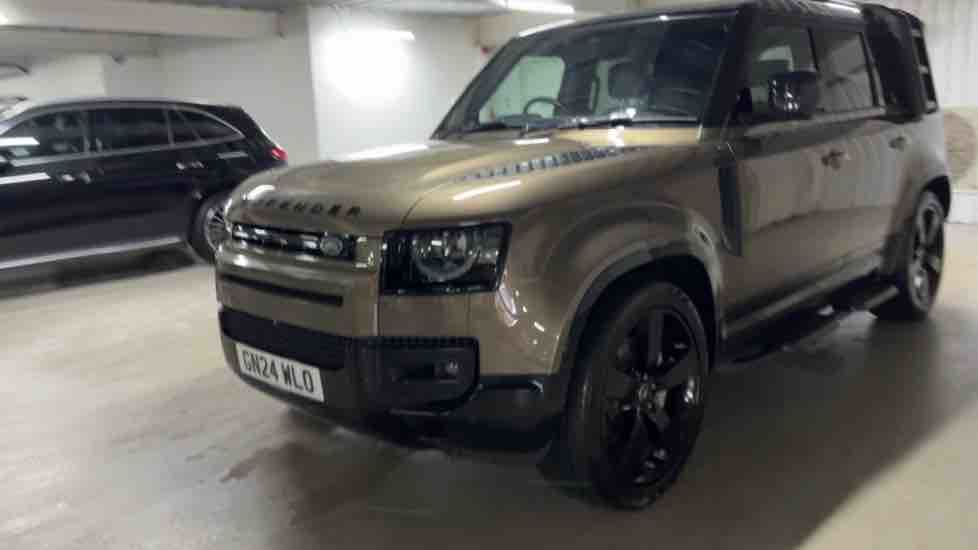 More views of Land Rover Defender 110