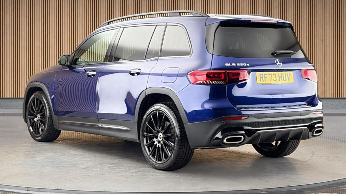 Mercedes-Benz GLB Image 2