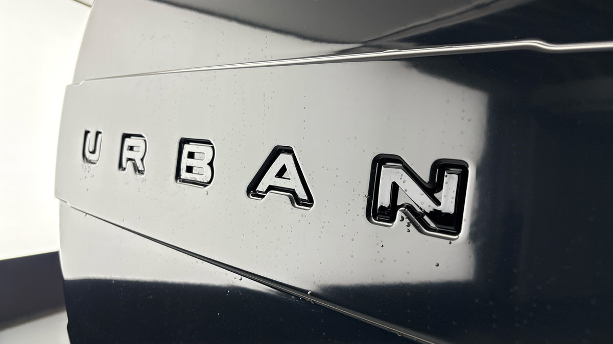 Land Rover Defender 110 Urban Image 31