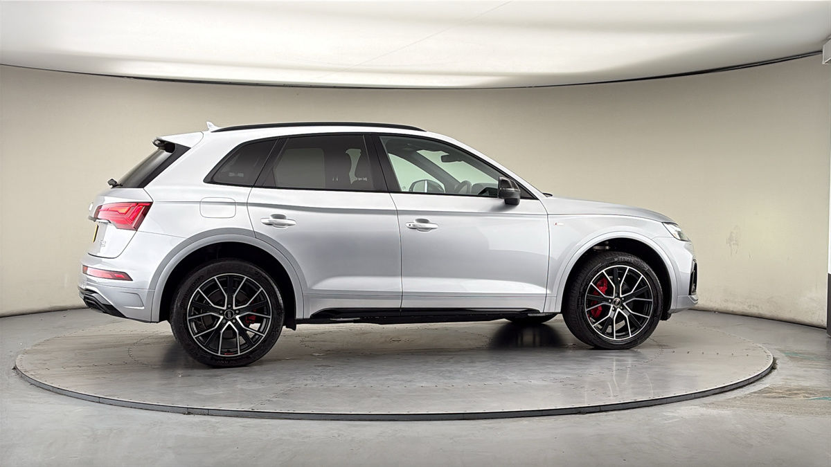 More views of Audi Q5