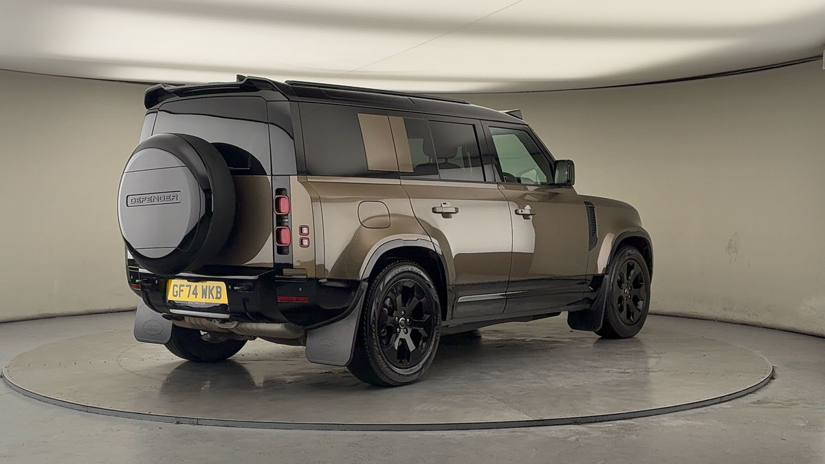 More views of Land Rover Defender 110