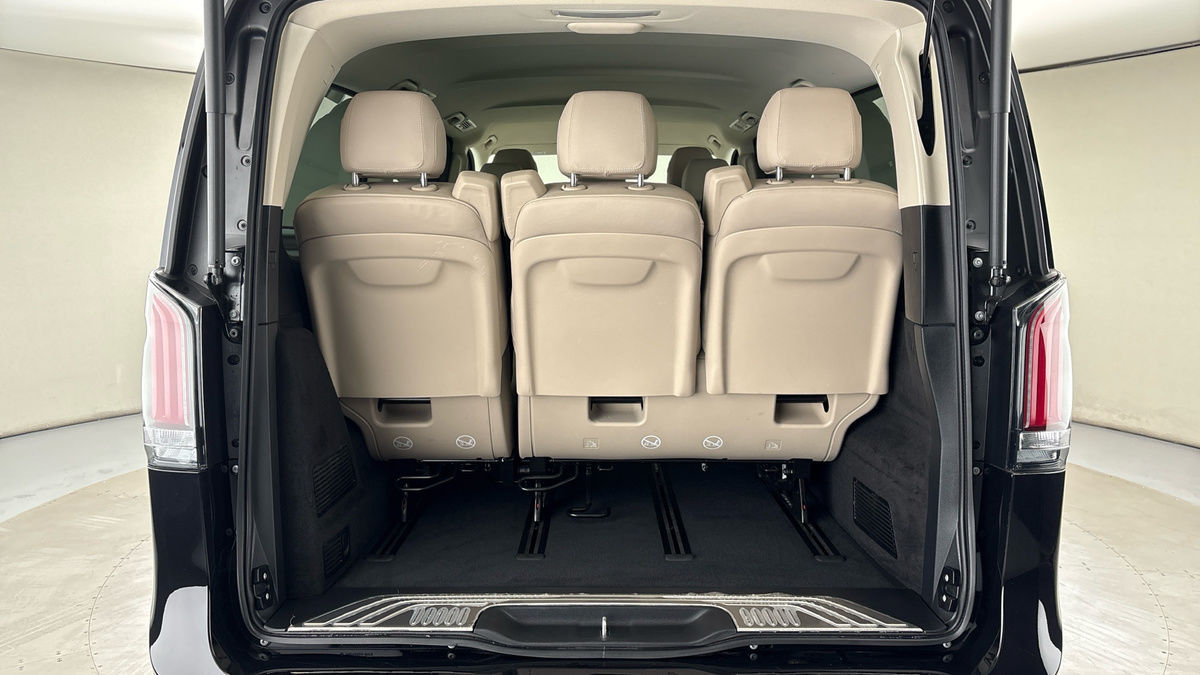 Mercedes-Benz V Class Image 11