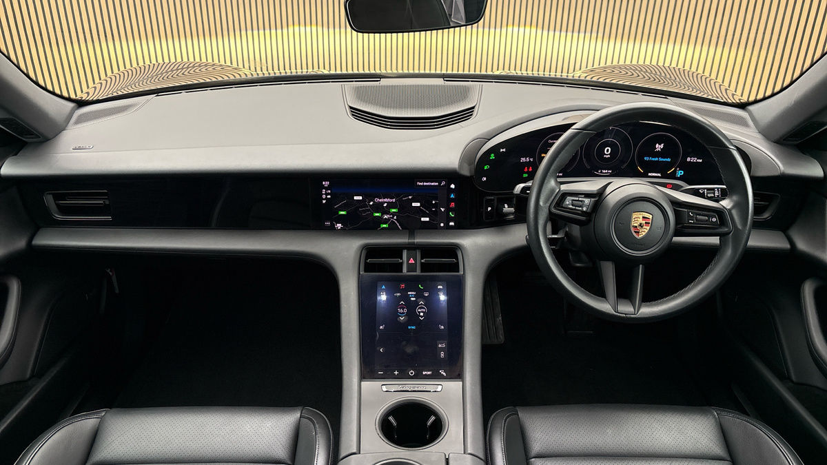 Porsche Taycan Image 12
