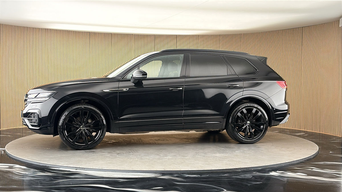 More views of Volkswagen Touareg