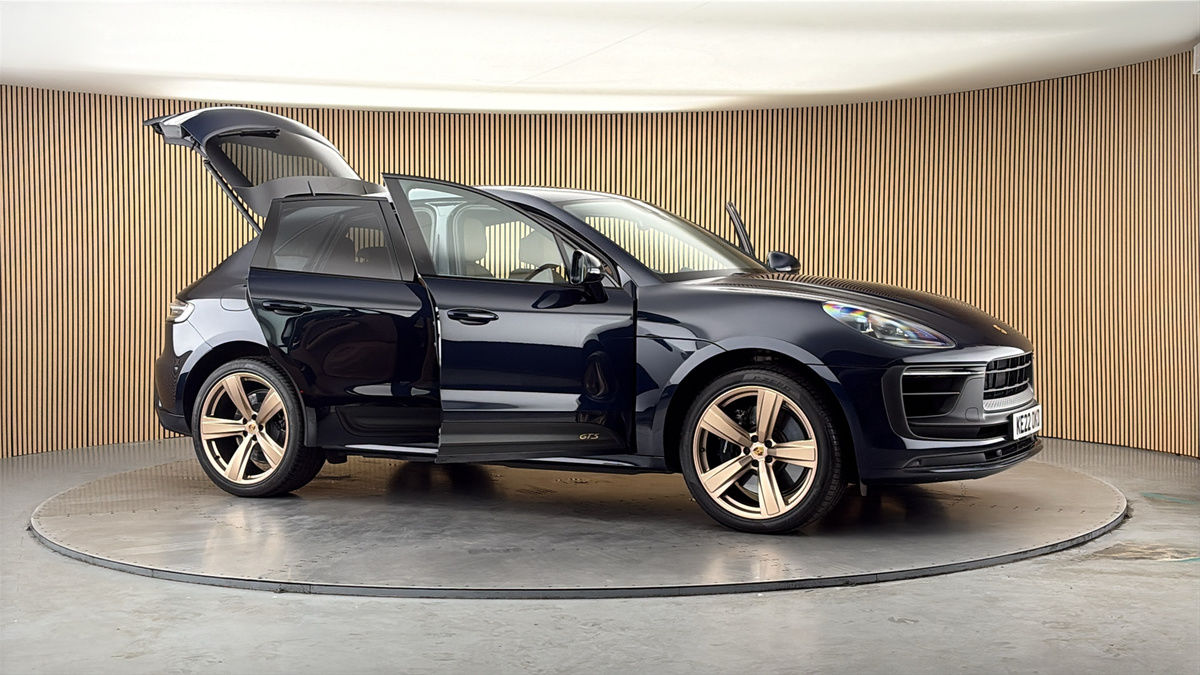 More views of Porsche Macan
