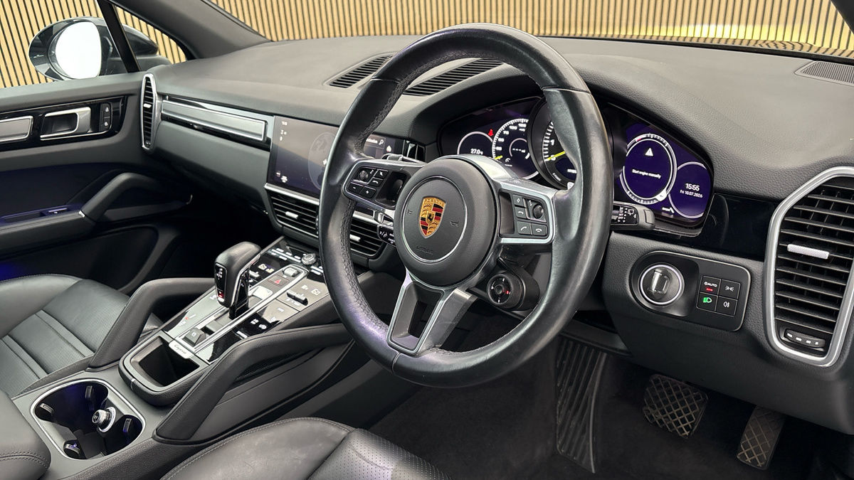Porsche Cayenne Image 5