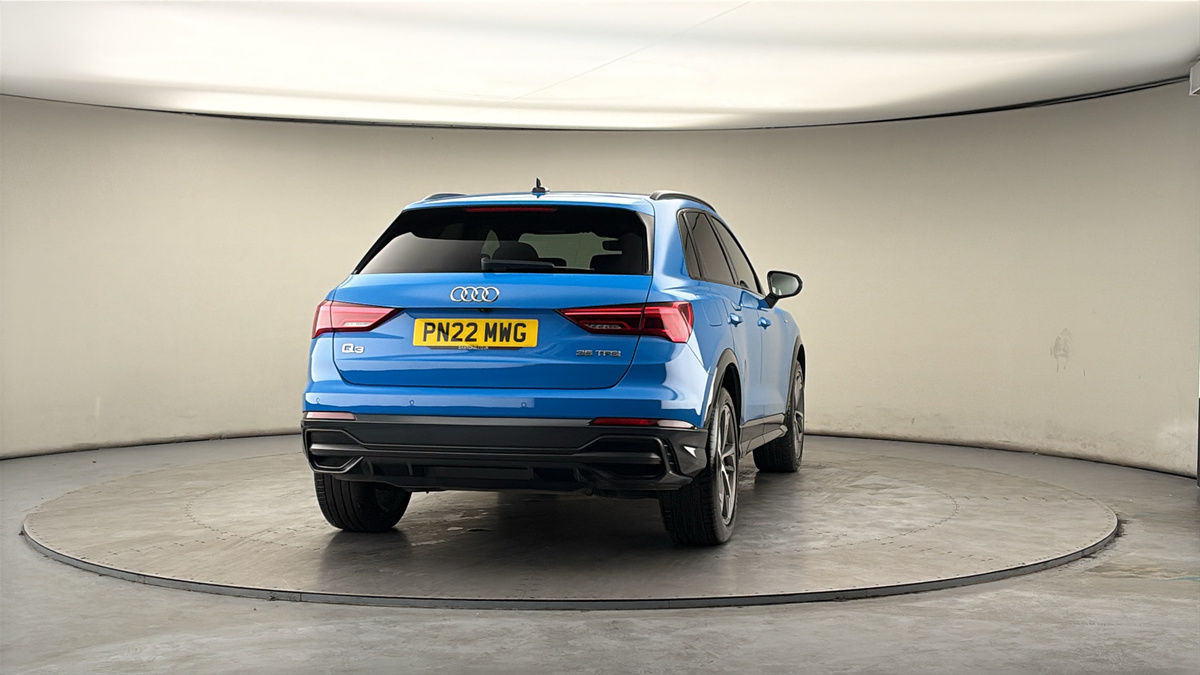 More views of Audi Q3