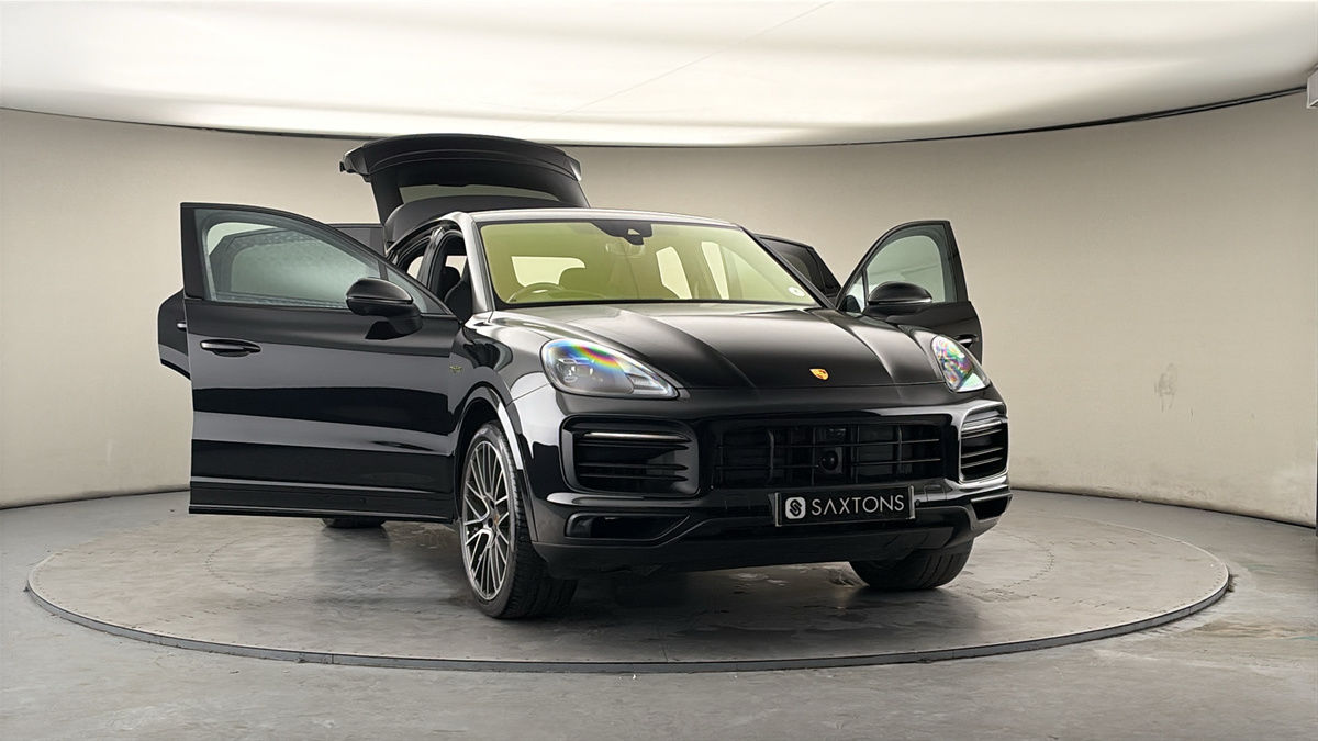 More views of Porsche Cayenne