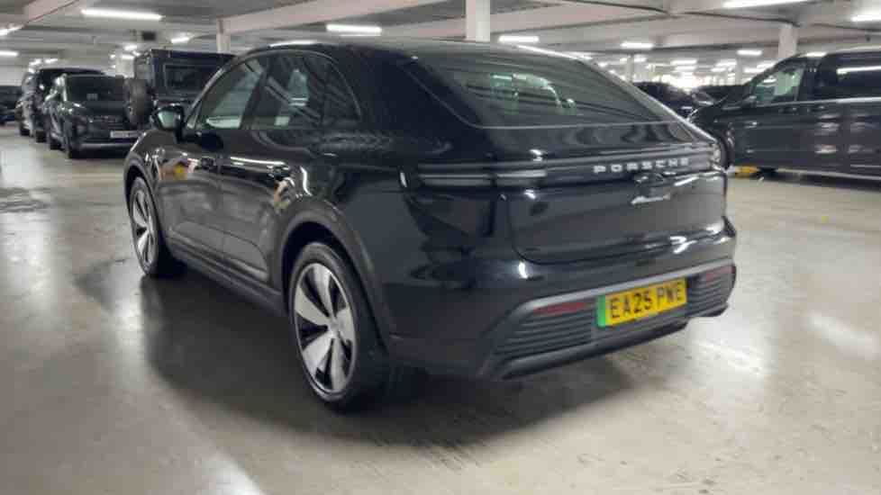 More views of Porsche Macan