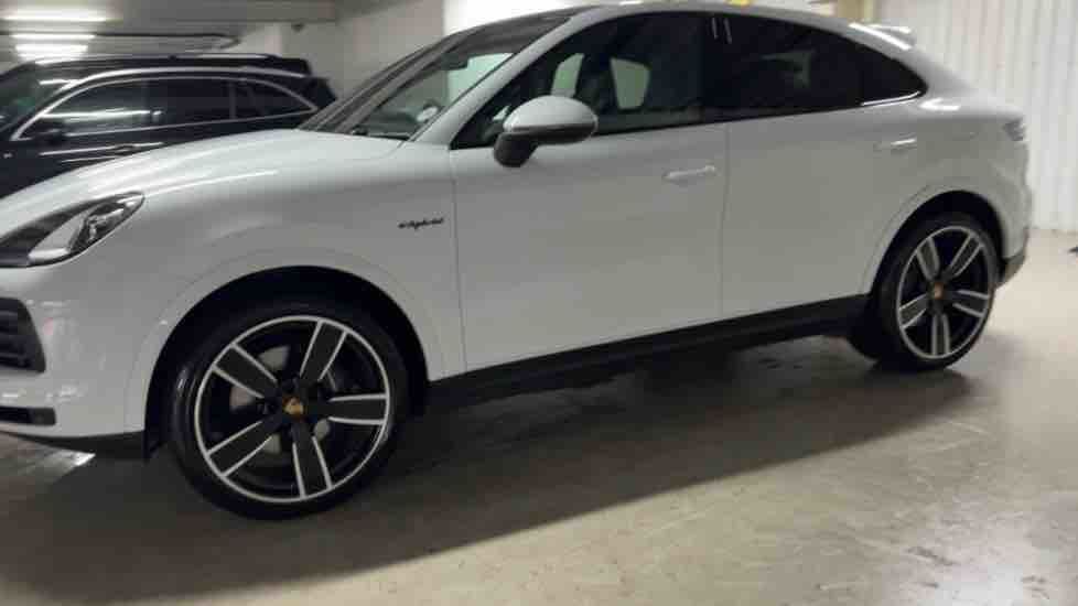 More views of Porsche Cayenne
