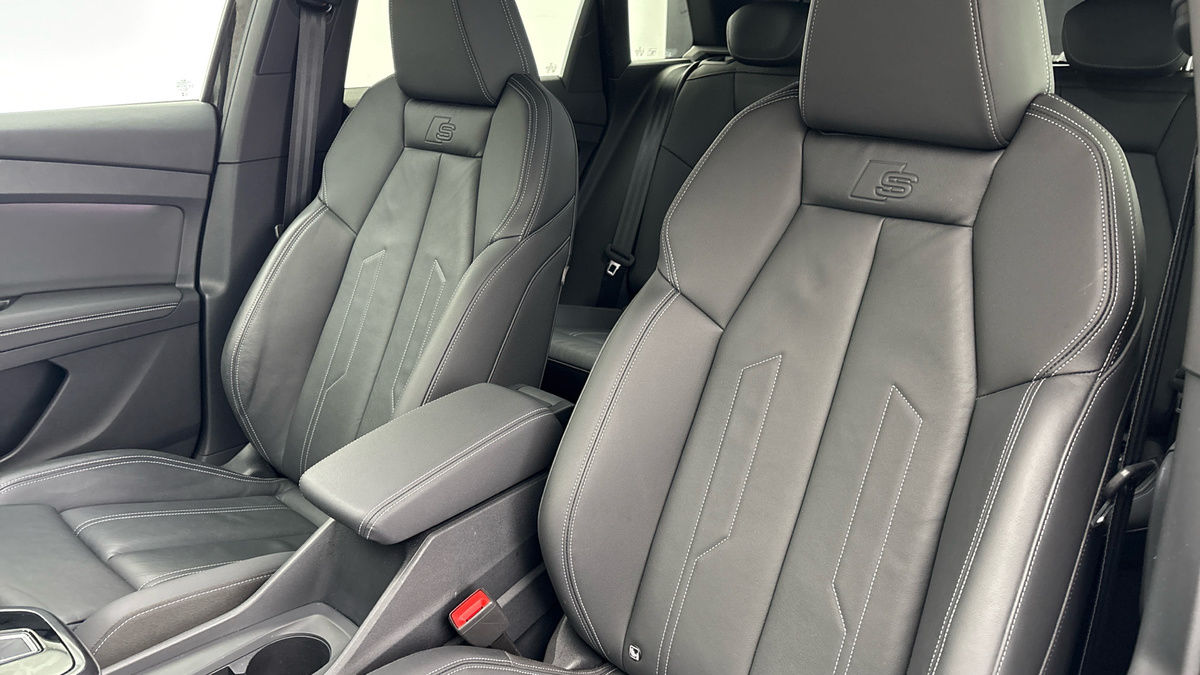 Audi Q4 e-tron Image 8