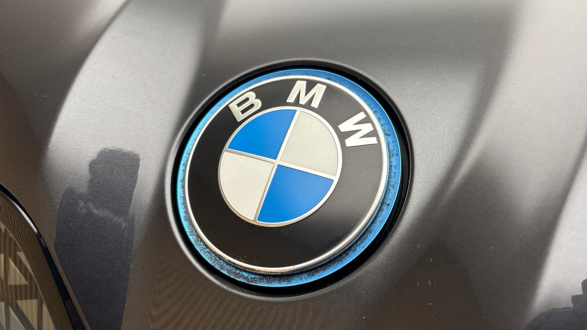 BMW iX Image 24